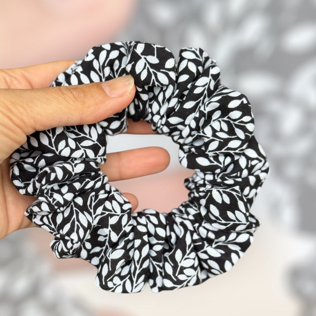 White Floral Scrunchie SMALL