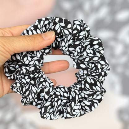 White Floral Scrunchie SMALL